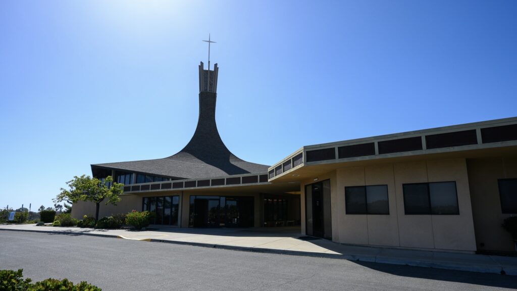 Assembly use building